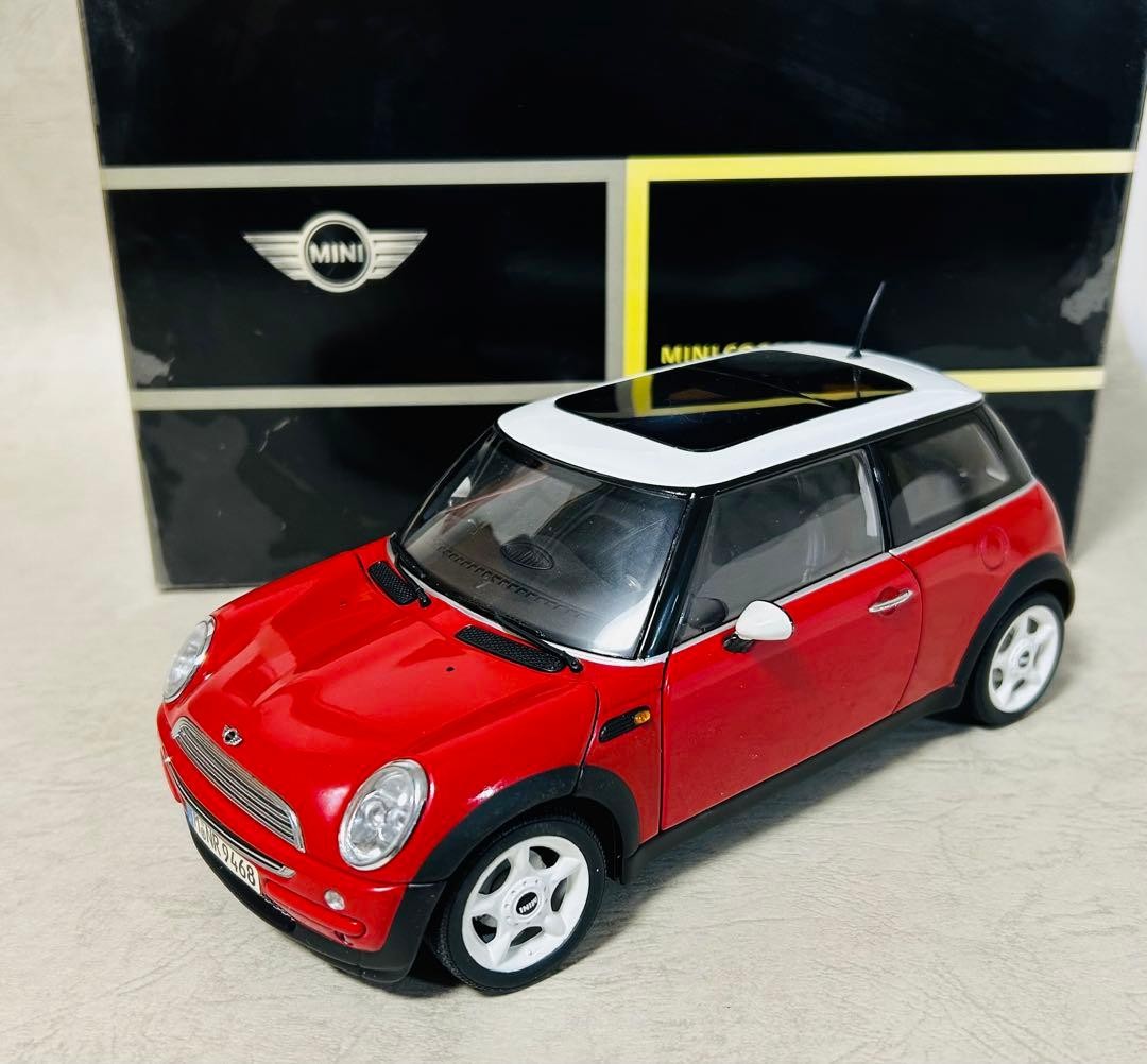 Kyosho 1/18 MINI Cooper Red Special Edition Diecast Car Limited Dealer Gift Kyosho 1/18 MINI Cooper Red Special Edition Diecast Car Limited Dealer Gift