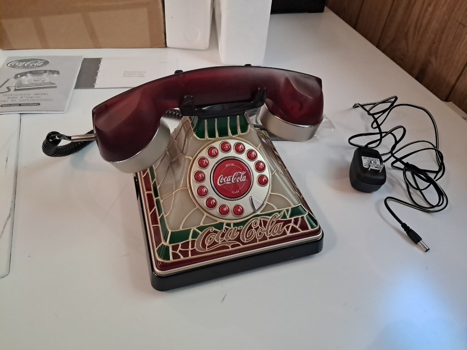 Coca-Cola Tiffany Style Stained Glass Look Light Up Vintage Retro Coke Telephone