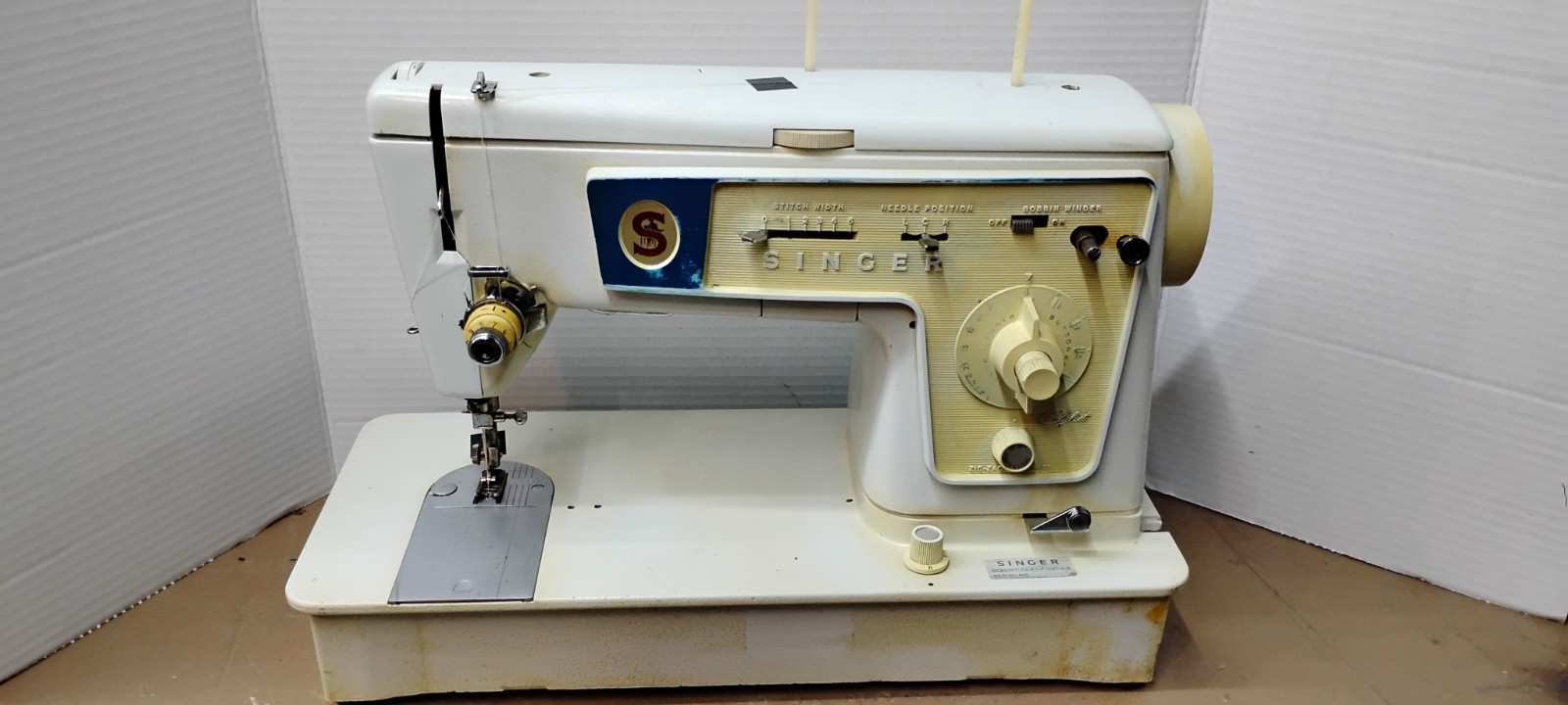 VTG Singer Stylist Sewing Machine Zig-Zag Mod 477  - Ugly But Working 