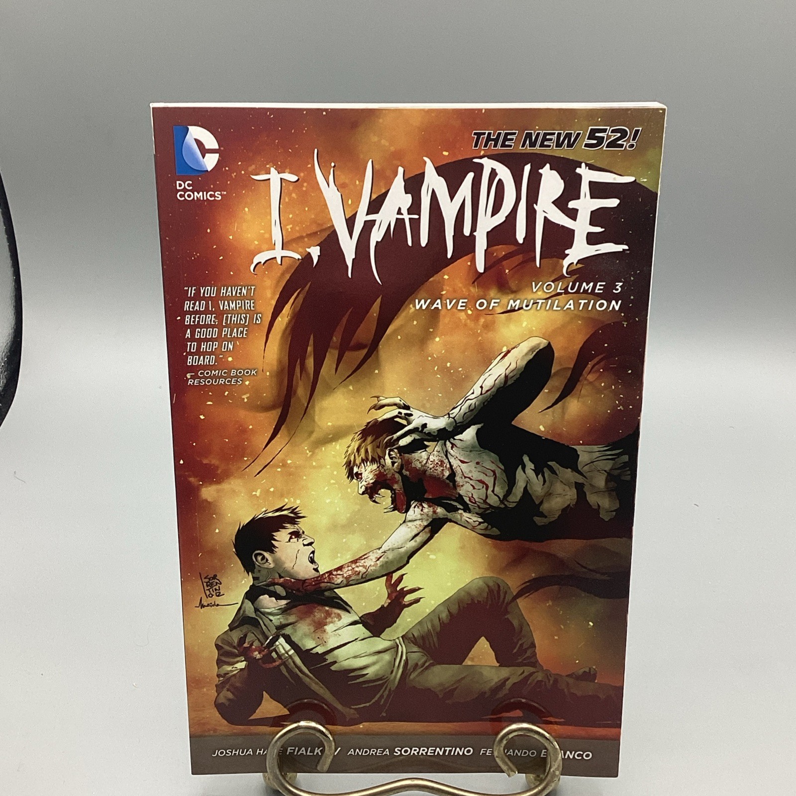 I, Vampire #3 (DC Comics December 2013)-Graphic Novel