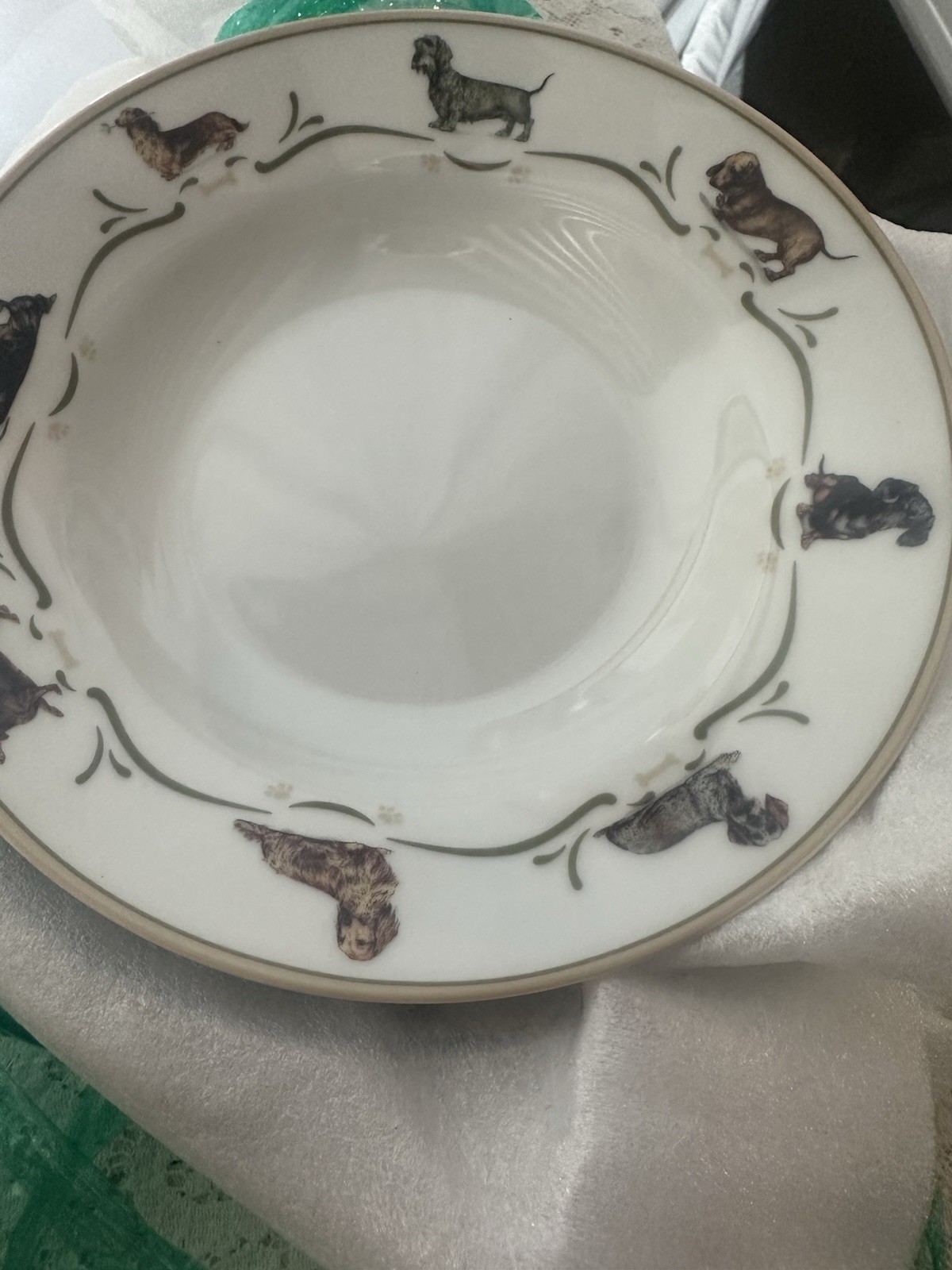 🐾  Danbury Mint Dachshund 16 Piece Dish Set 8 Cups & 8 Bowls Dogs Bones Paws 🐾