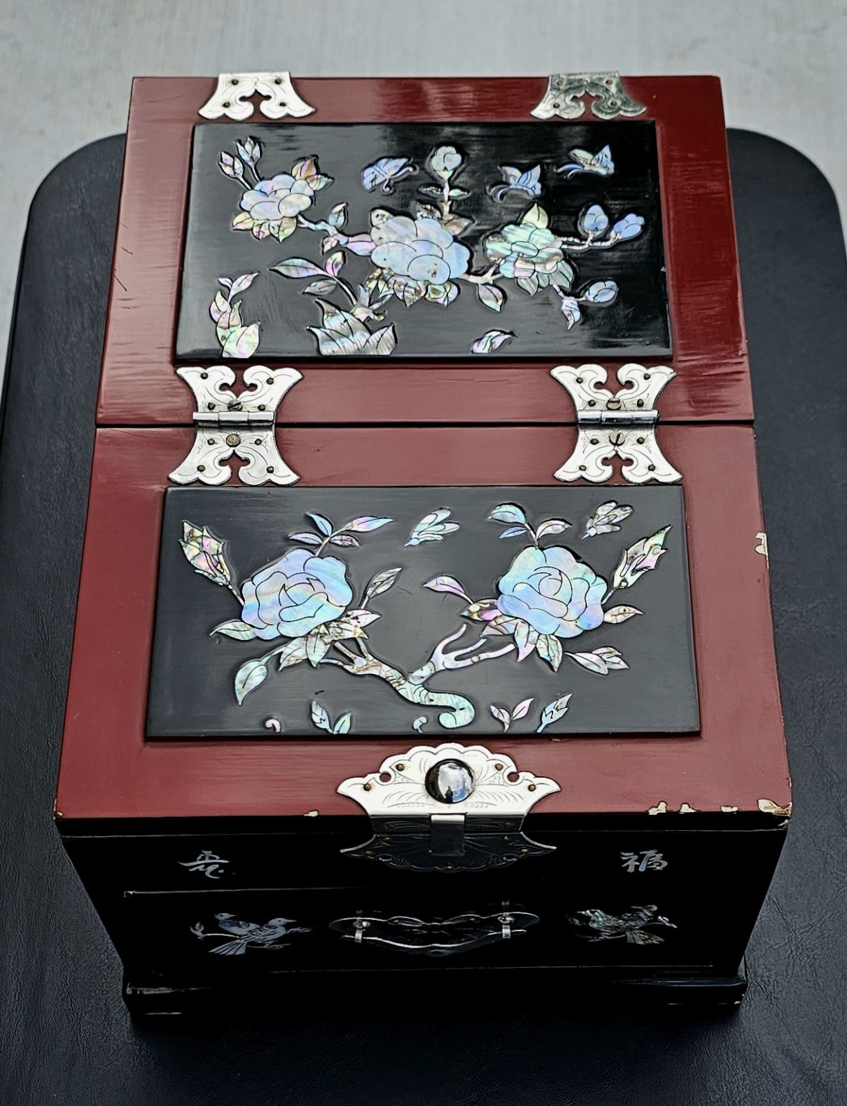 Mid-Century Korean JEWELRY BOX Vanity Station, Mirror Laquerware Mother of Pearl