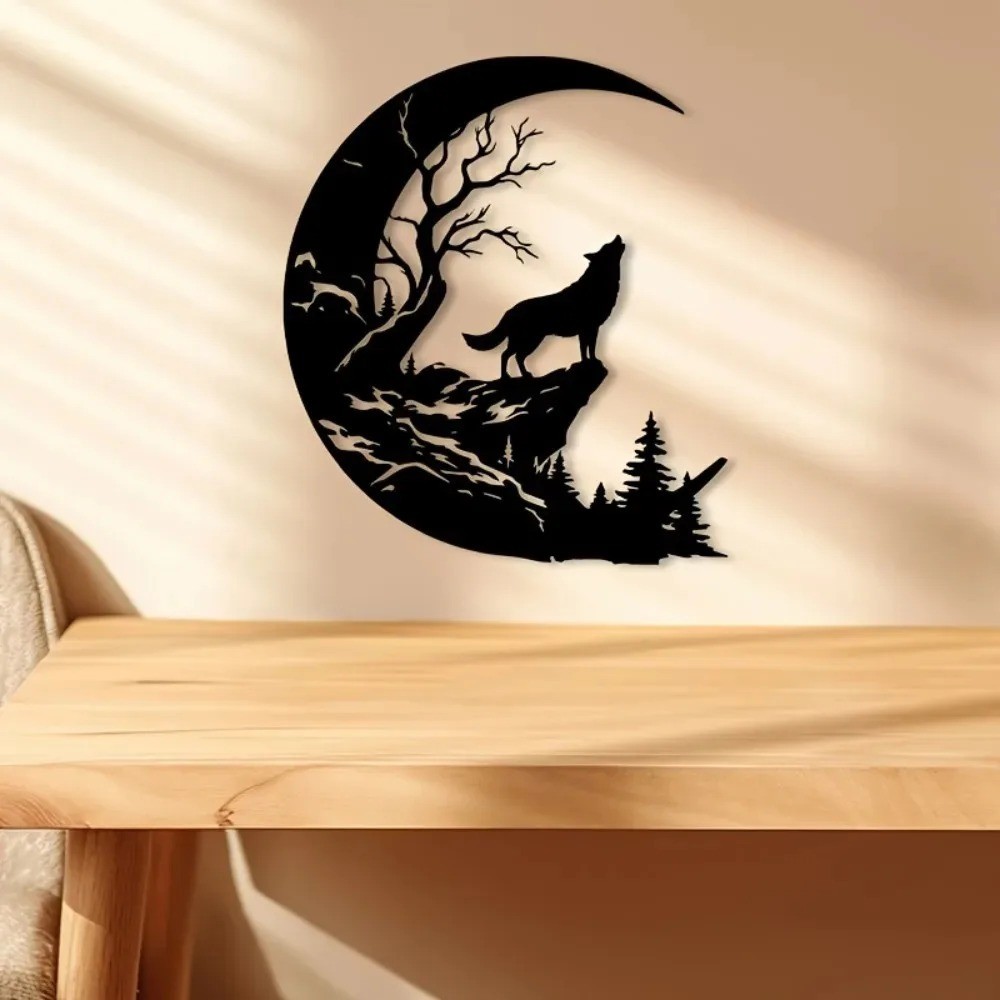 Howling Wolf Metal Wall Art Weather-Resistant Forest Halloween Decor Gift
