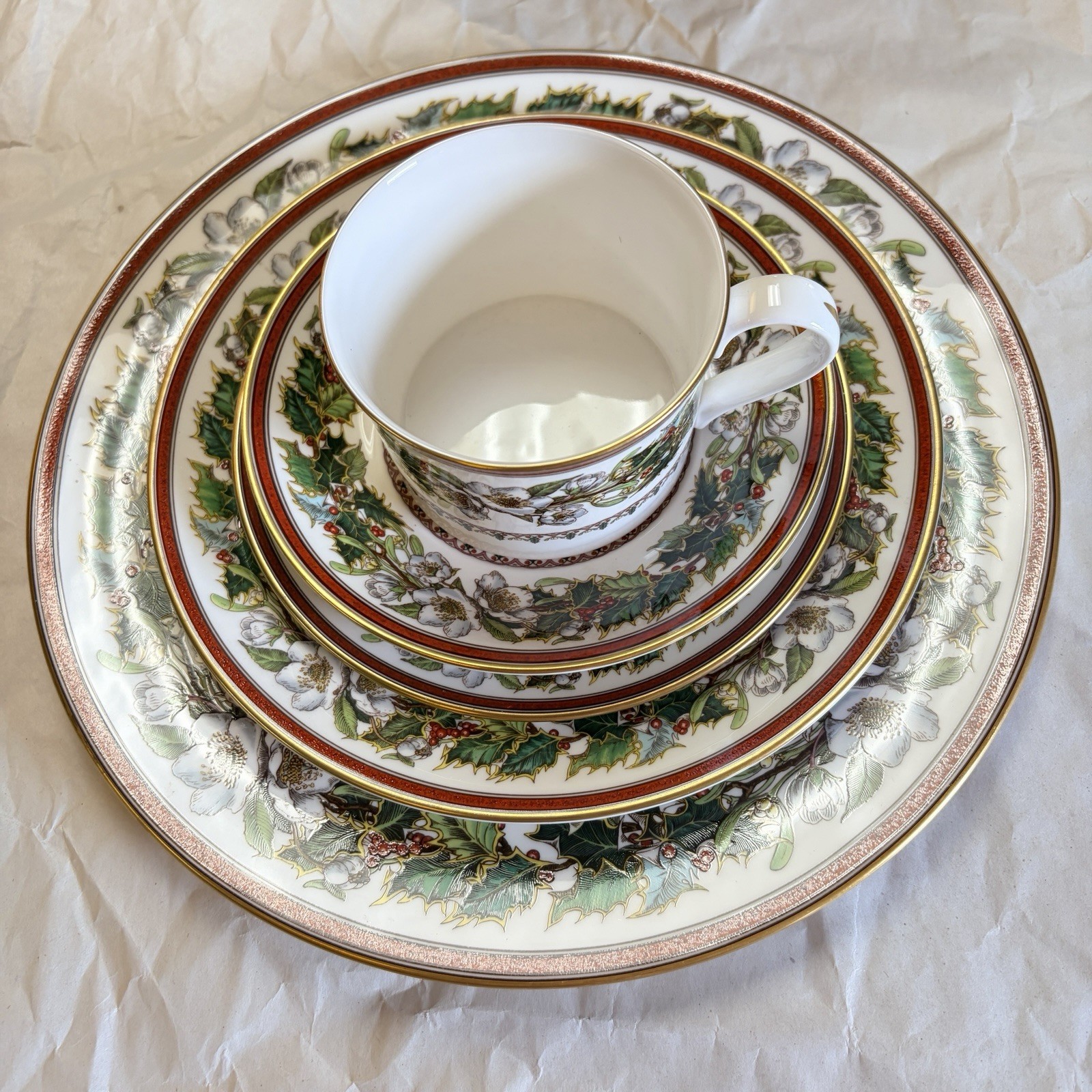 Spode CHRISTMAS ROSE Fine Bone China, 5 pc. Place Setting England