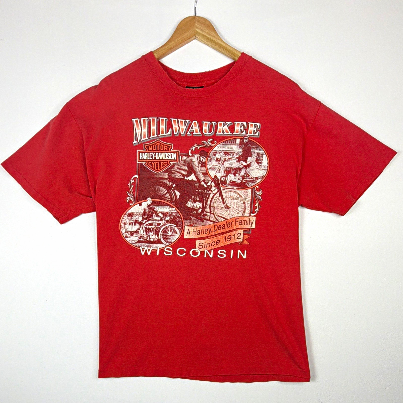 Vintage Harley-Davidson Red T-Shirt XL Milwaukee Wisconsin Biker Dealer Family 
