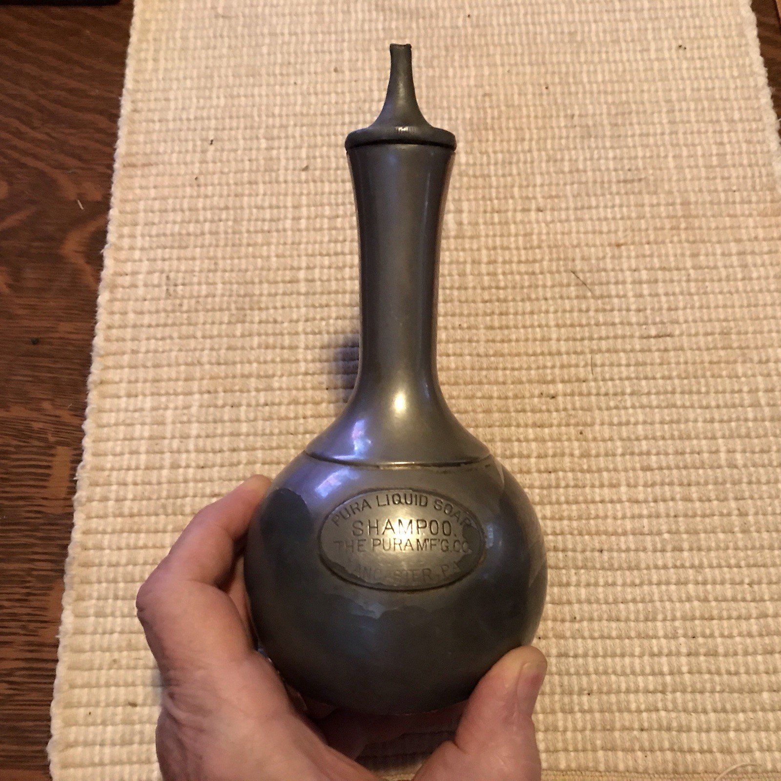 PURA LIQUID SOAP SHAMPOO VINTAGE BARBER BOTTLE, LANCASTER, PENNSYLVANIA 