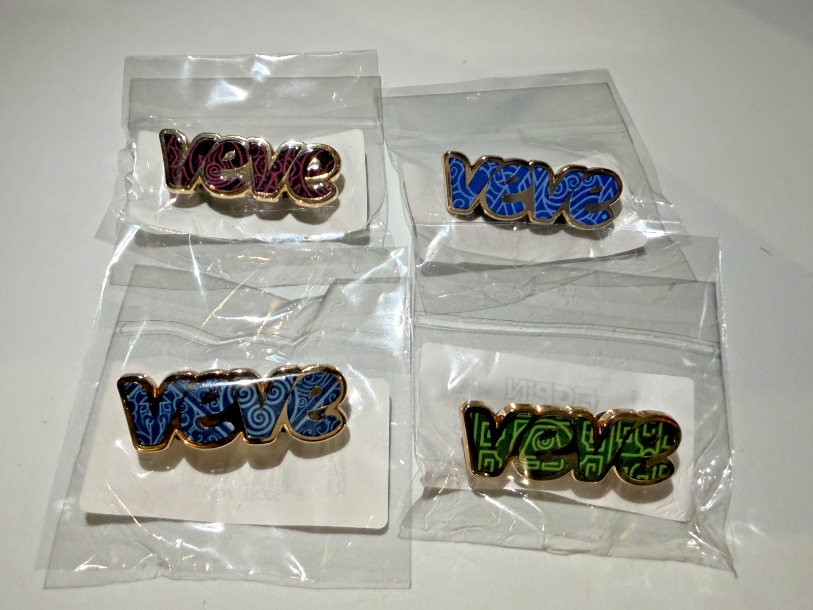 **EXCLUSIVE** VEVE FIGPIN — 4 Pin Set NYCC 2026 (ve-ve). Ready to ship