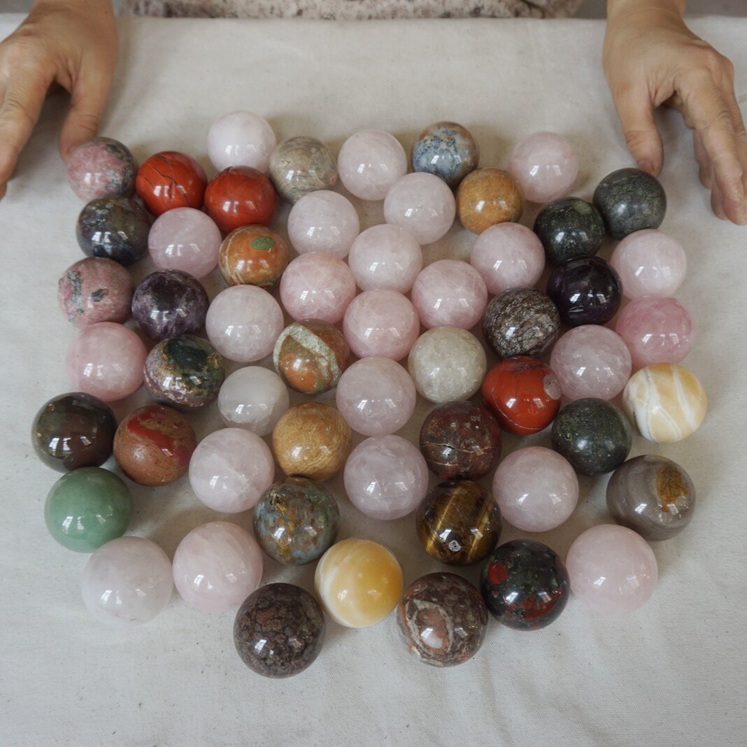 5Kg 56Pcs Natural Quartz Crystal Jasper Sphere Ball Mixed Stone Tumbles Healing