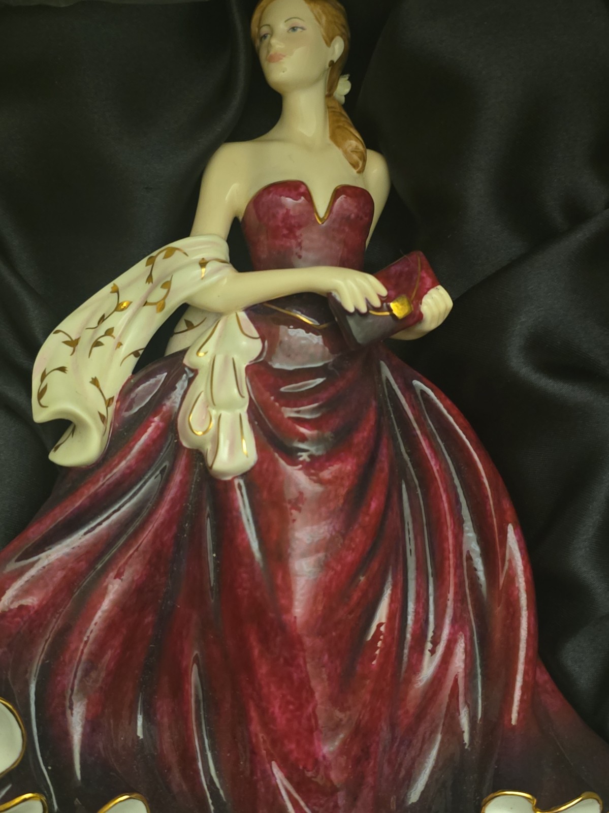 Royal Doulton Figurine Happy Birthday 2010 HN5377 Boxed With COA