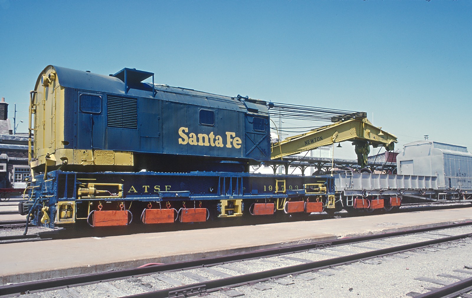 AT&SF Crane 199793 in Newton, KS in August 1983 8.5 x 11 Photo