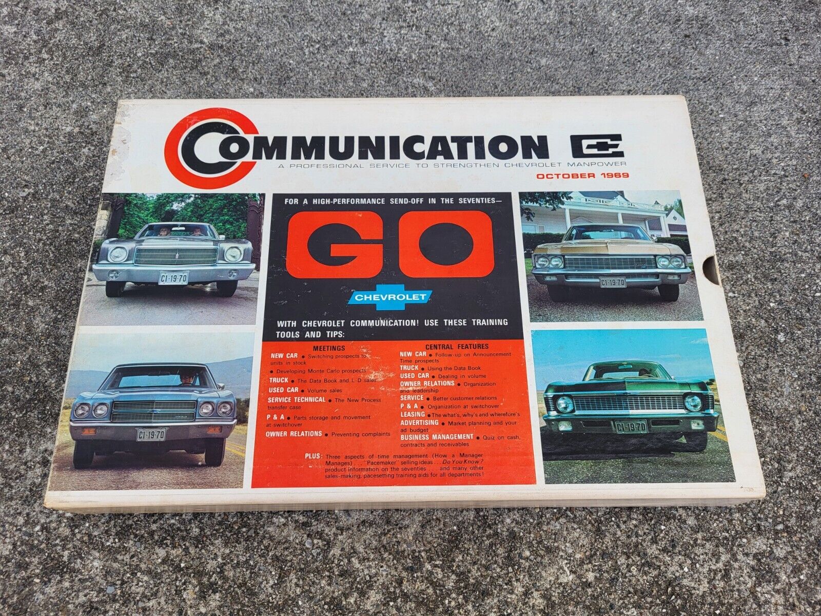 1969 CHEVROLET DEALER COMMUNIVATION KIT WITH BUTTON AND WATCHBAND CALENDARS