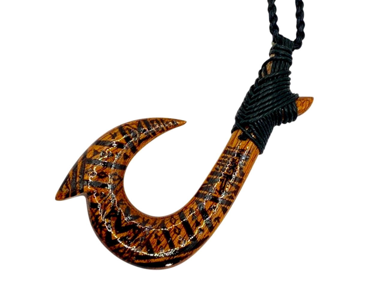 36MM GENUINE KOA WOOD HAWAIIAN TRIBAL TATTOO MAKAU FISH HOOK PENDANT NECKLACE