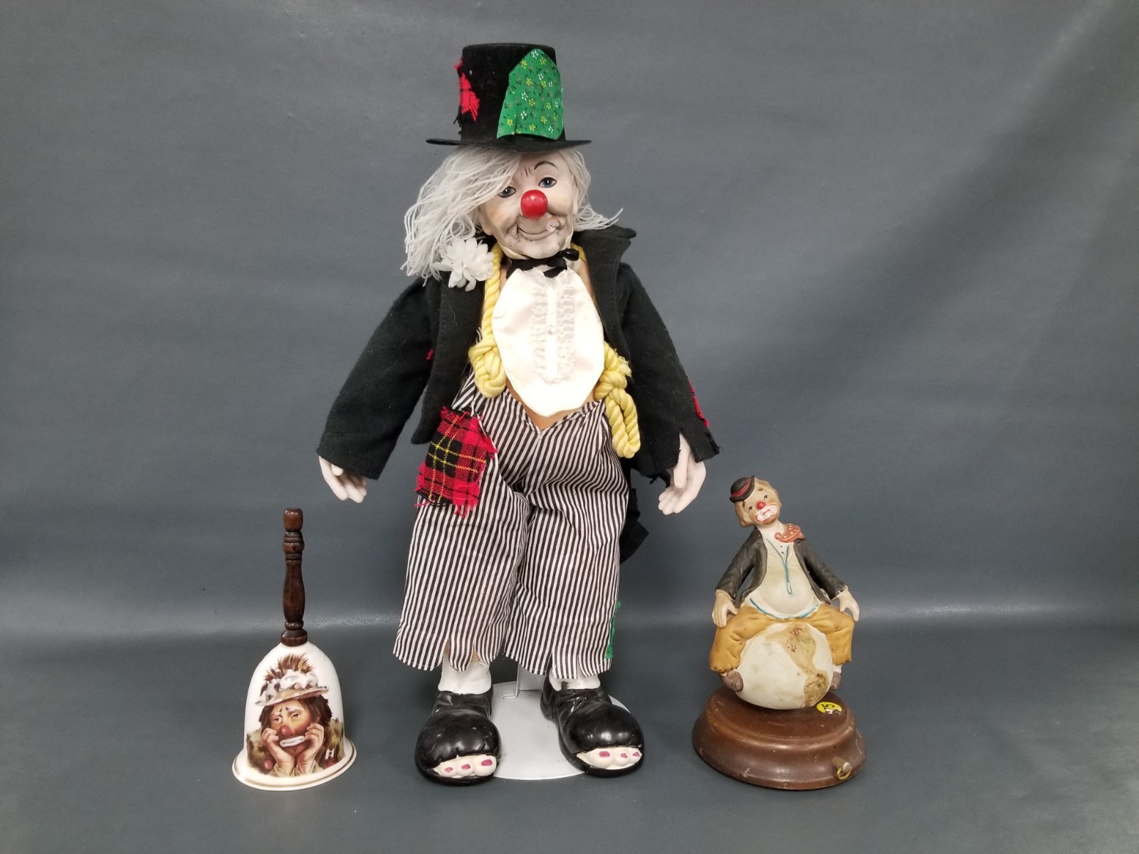 VTG Emmett Kelly Clown Lot 19\