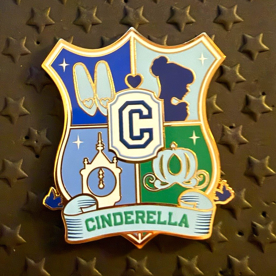 Disney Princess Crests Mystery Jumbo Pink a la Mode Pin - Cinderella Crest