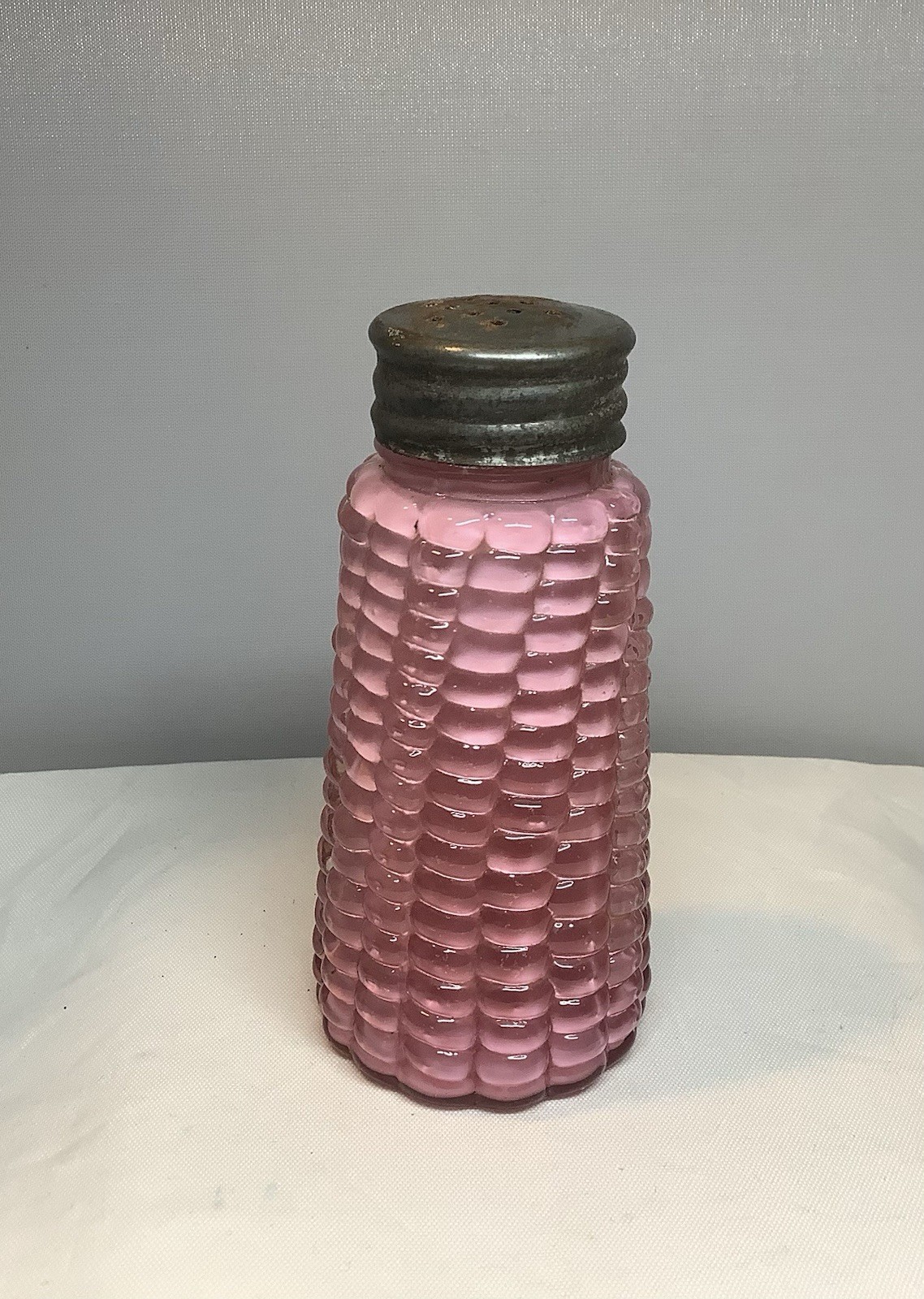 Antique Maize Corn Single Pink UV Shaker Dithridge & Co 1900