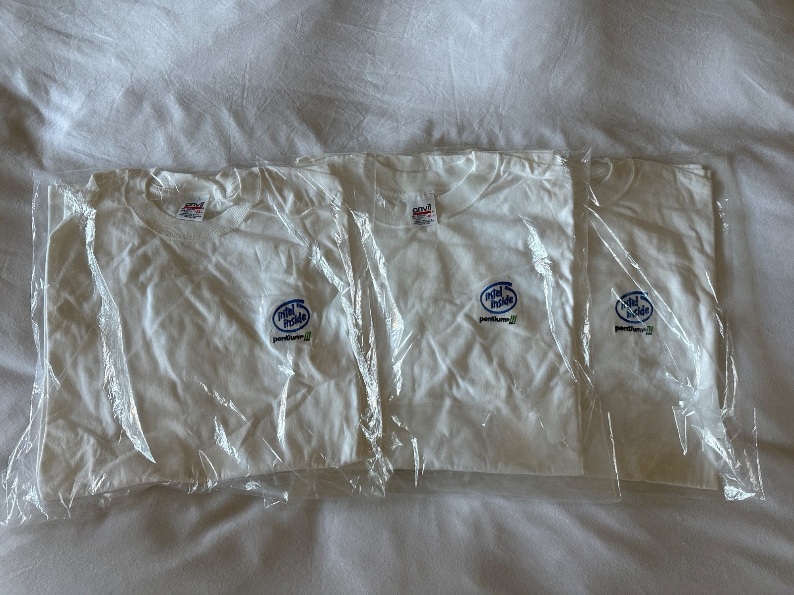 Vintage 1999 authentic Intel Pentium III processor LS t-shirt NEW in orig pkg