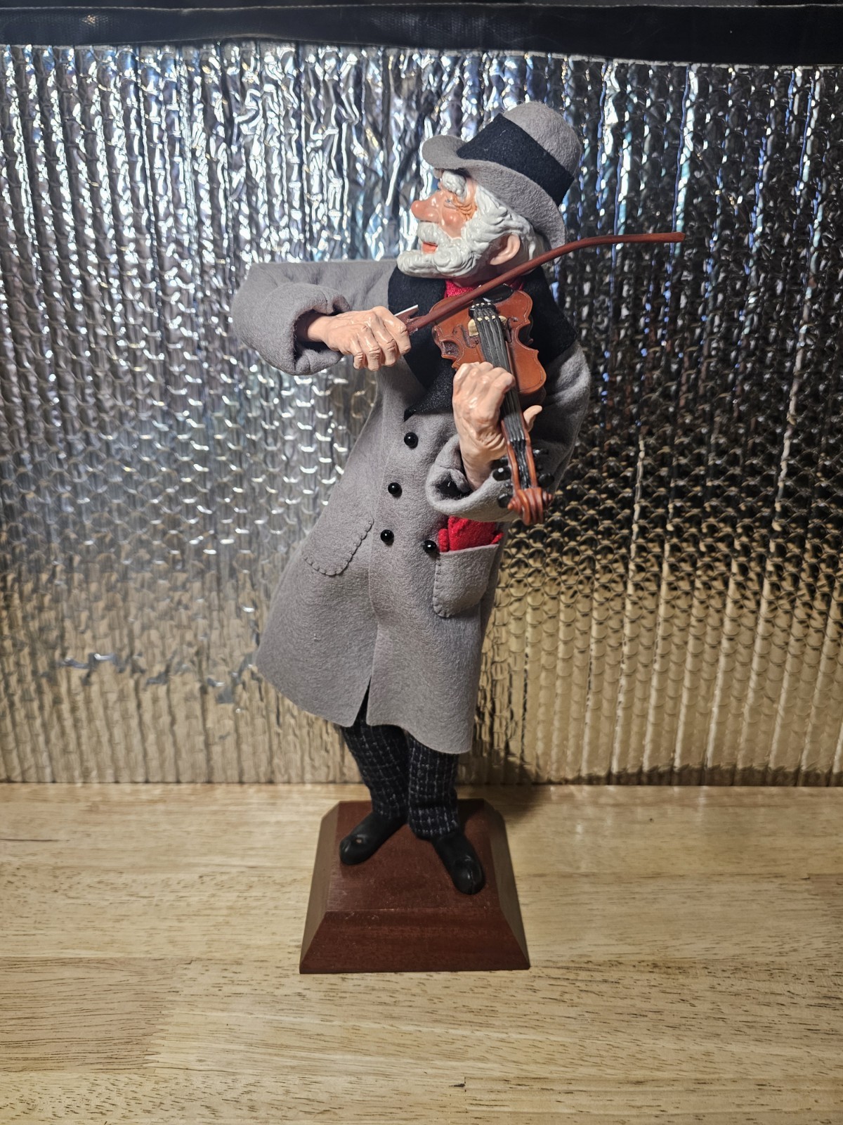 SIMPICH VIOLIN MAN CHRISTMAS CAROLER CHARACTER DOLL 1996
