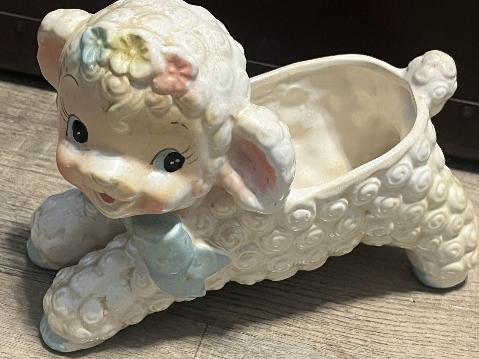 Vintage MCM Rubens Original Kitsch Anthropomorphic Baby Lamb Planter Pearlized 
