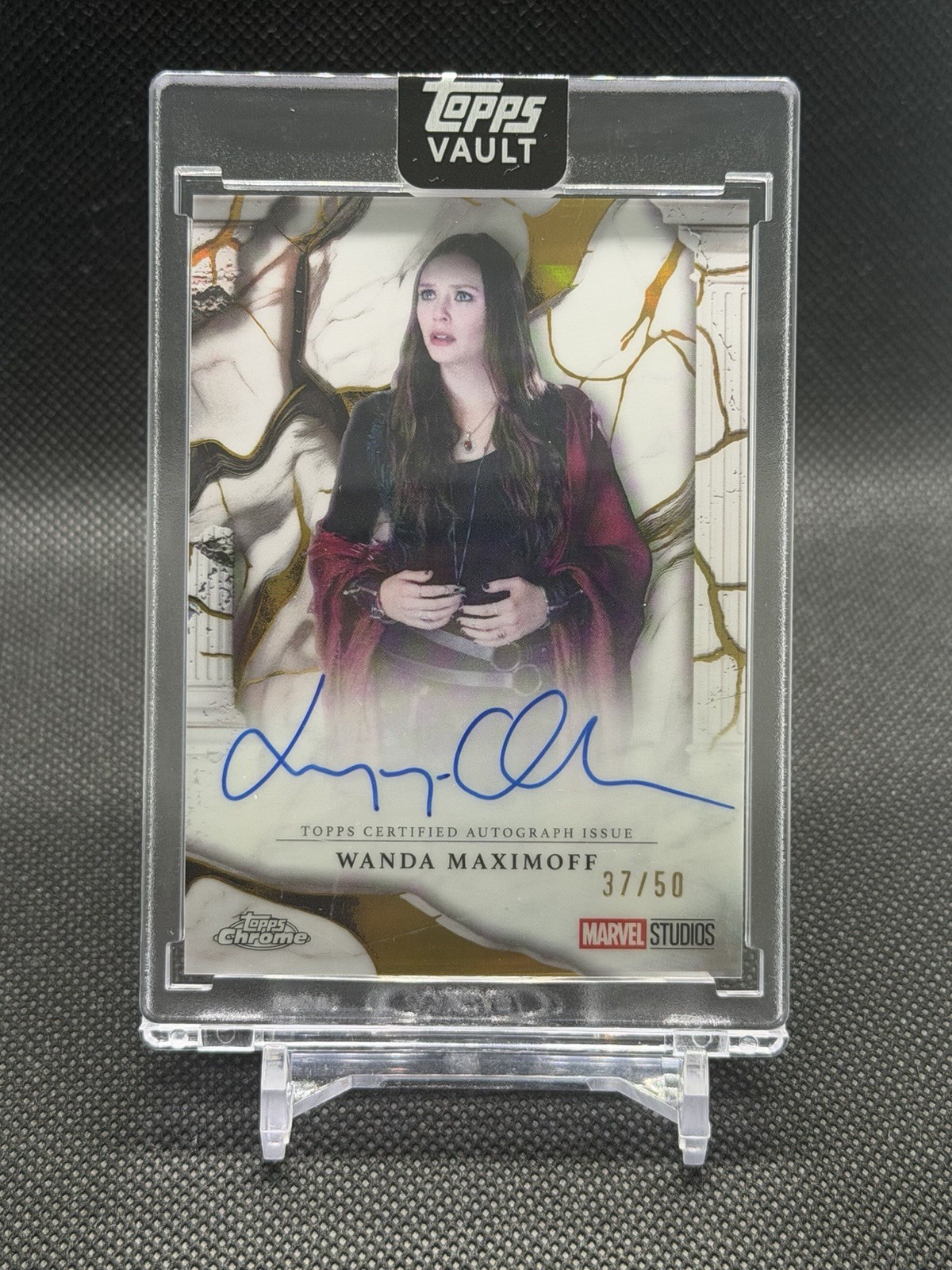 2026 Topps Marvel Vault Elizabeth Olsen Wanda Maximoff Gold /50 Auto - IA-EO