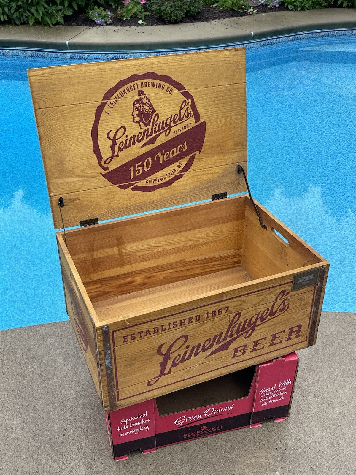 Vintage Leinenkugel Brewing Promotional Advertising Beer Wood Crate 150th Anniv