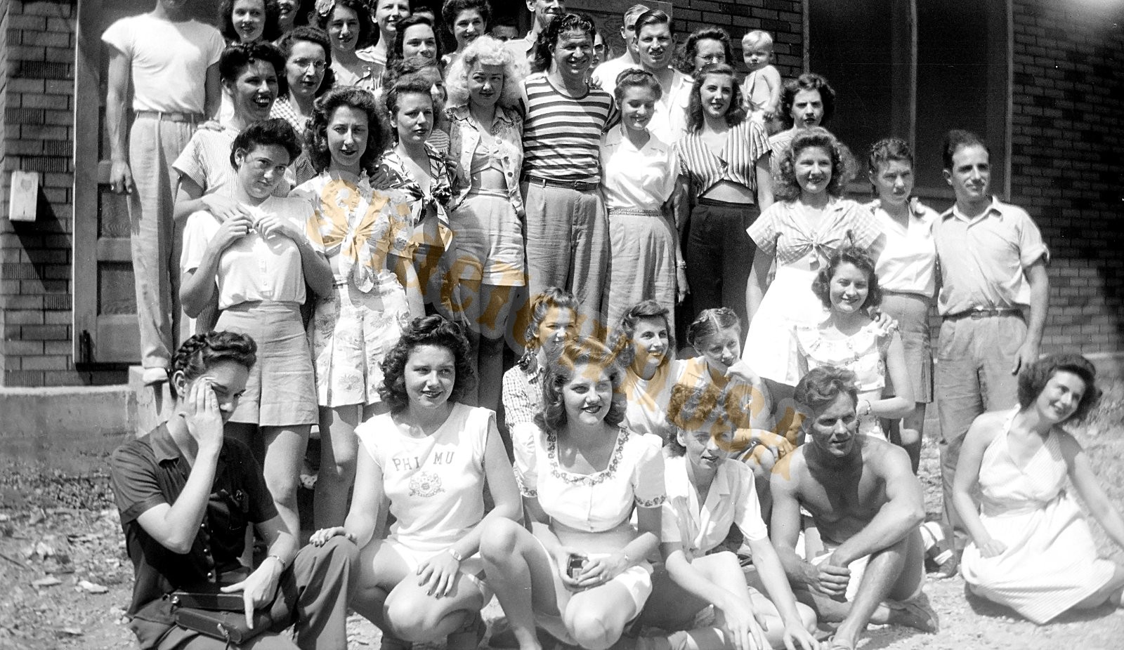 Vtg 116 B&W Negative Large Group Photo Men Women Swimwear Fashion 1940s N-2352