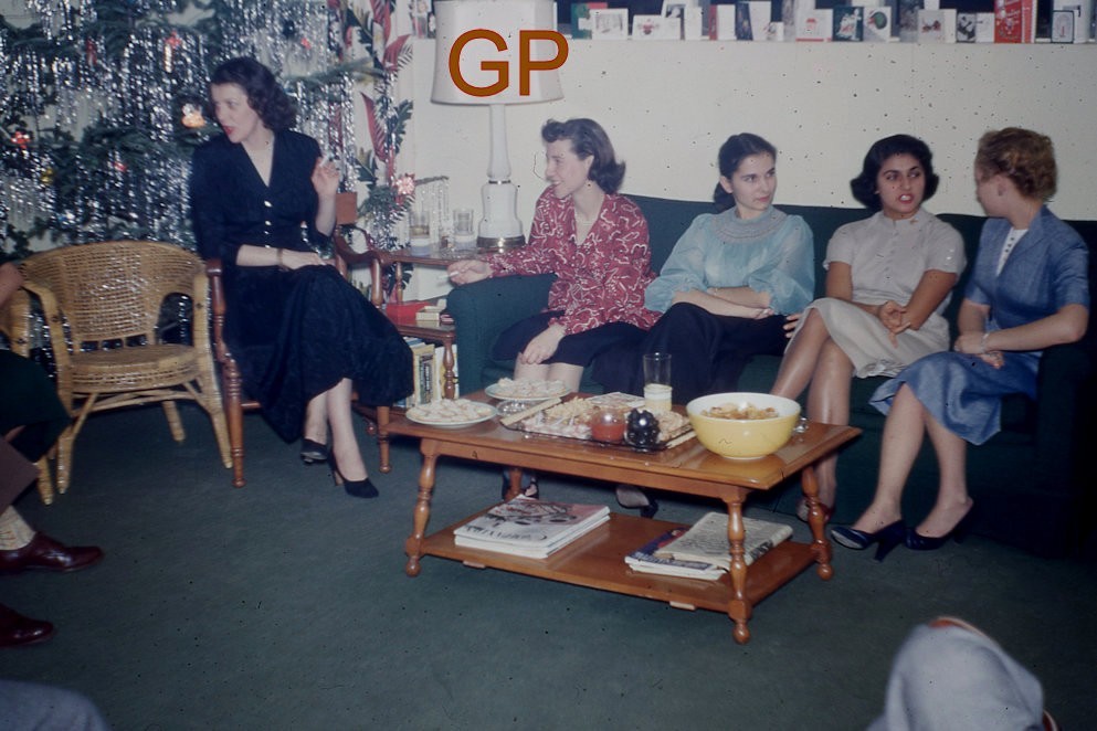 #XX119- dd Old 35mm Slide Photo- Women on Couch- Christmas - 1952