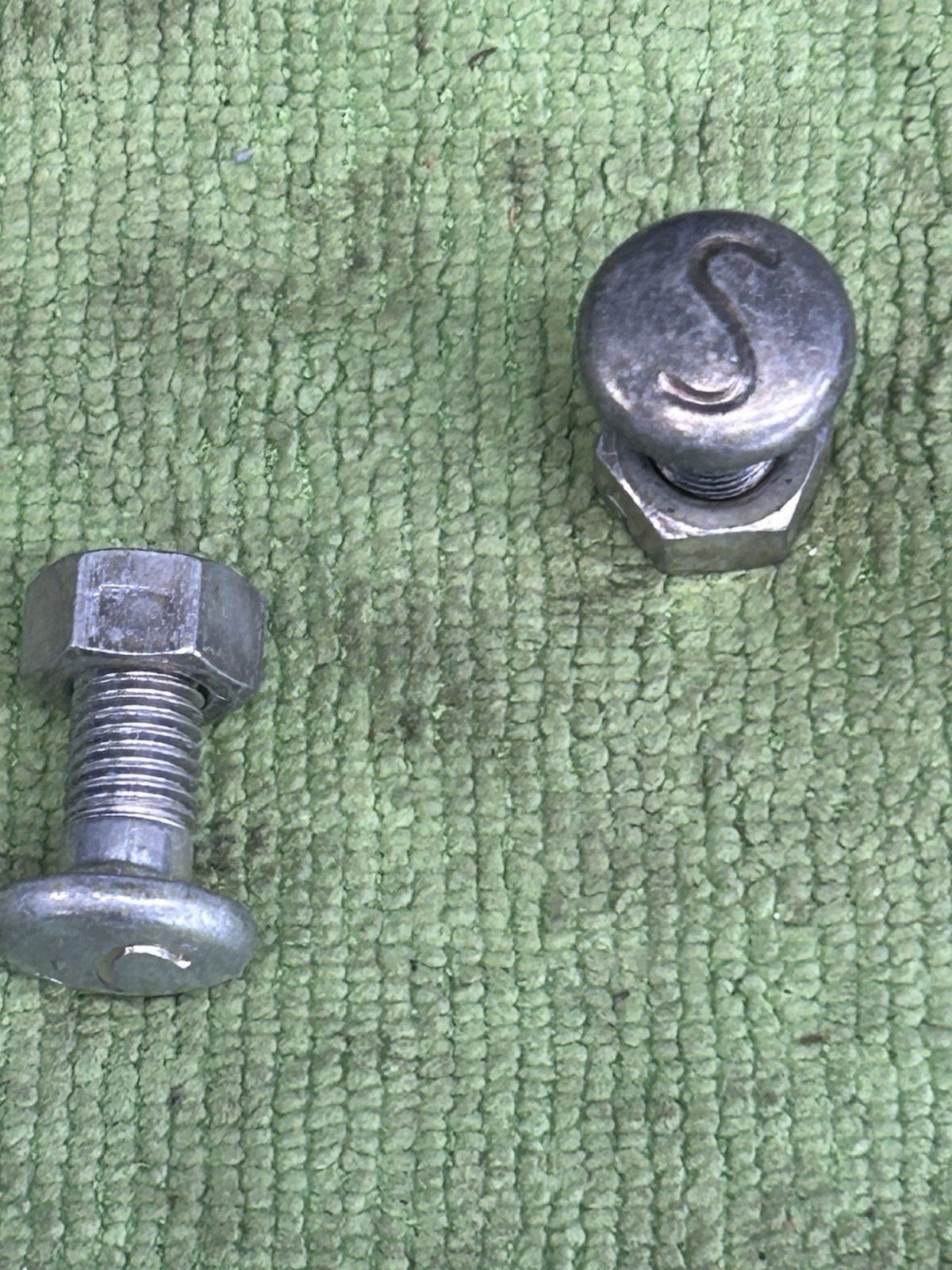 VINTAGE NOS OEM SCHWINN BICYCLE SPRINGER FORK KRATES  S BOLTS WITH NUTS