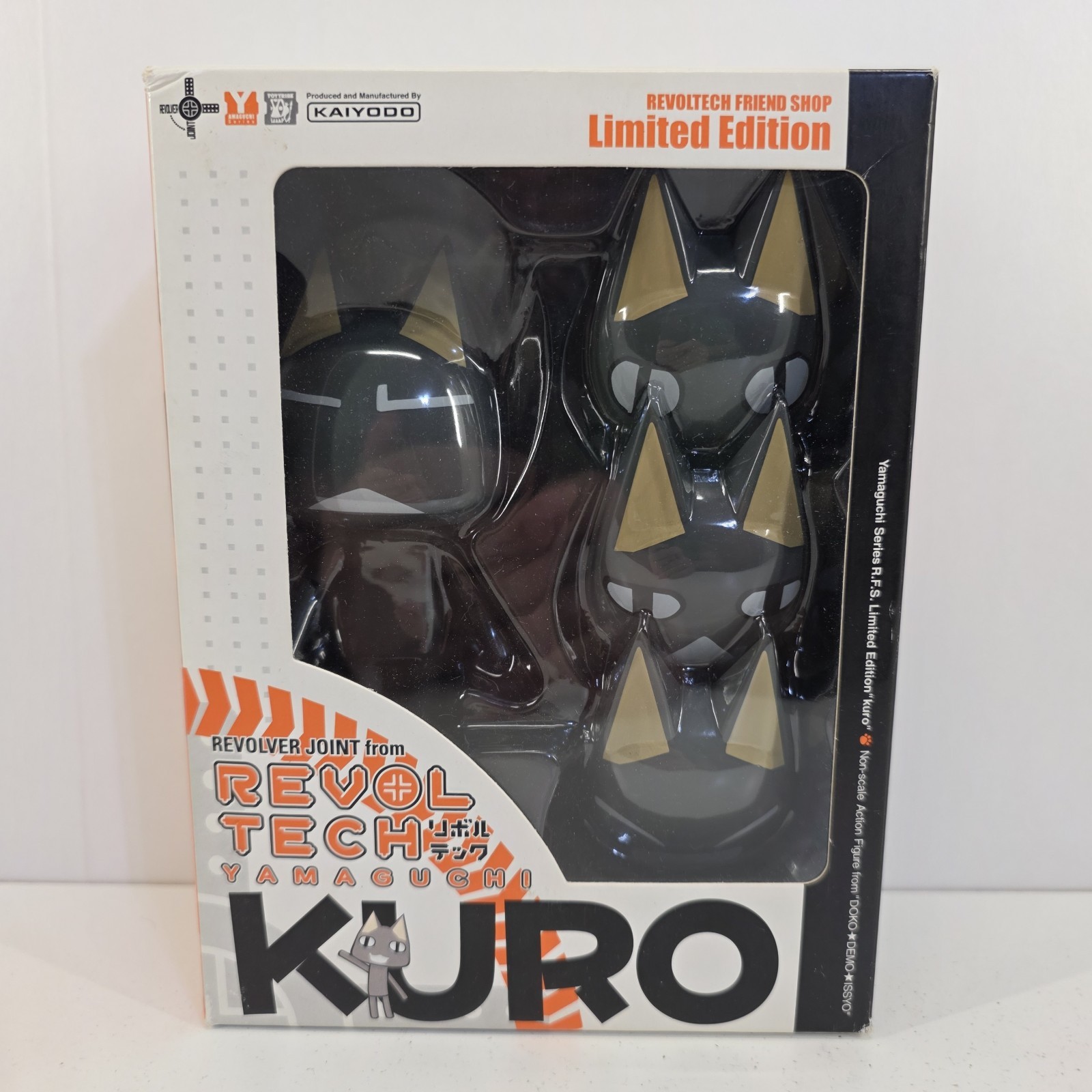 Revoltech Yamaguchi No.29 Doko Demo Issyo KURO Figure KAIYODO