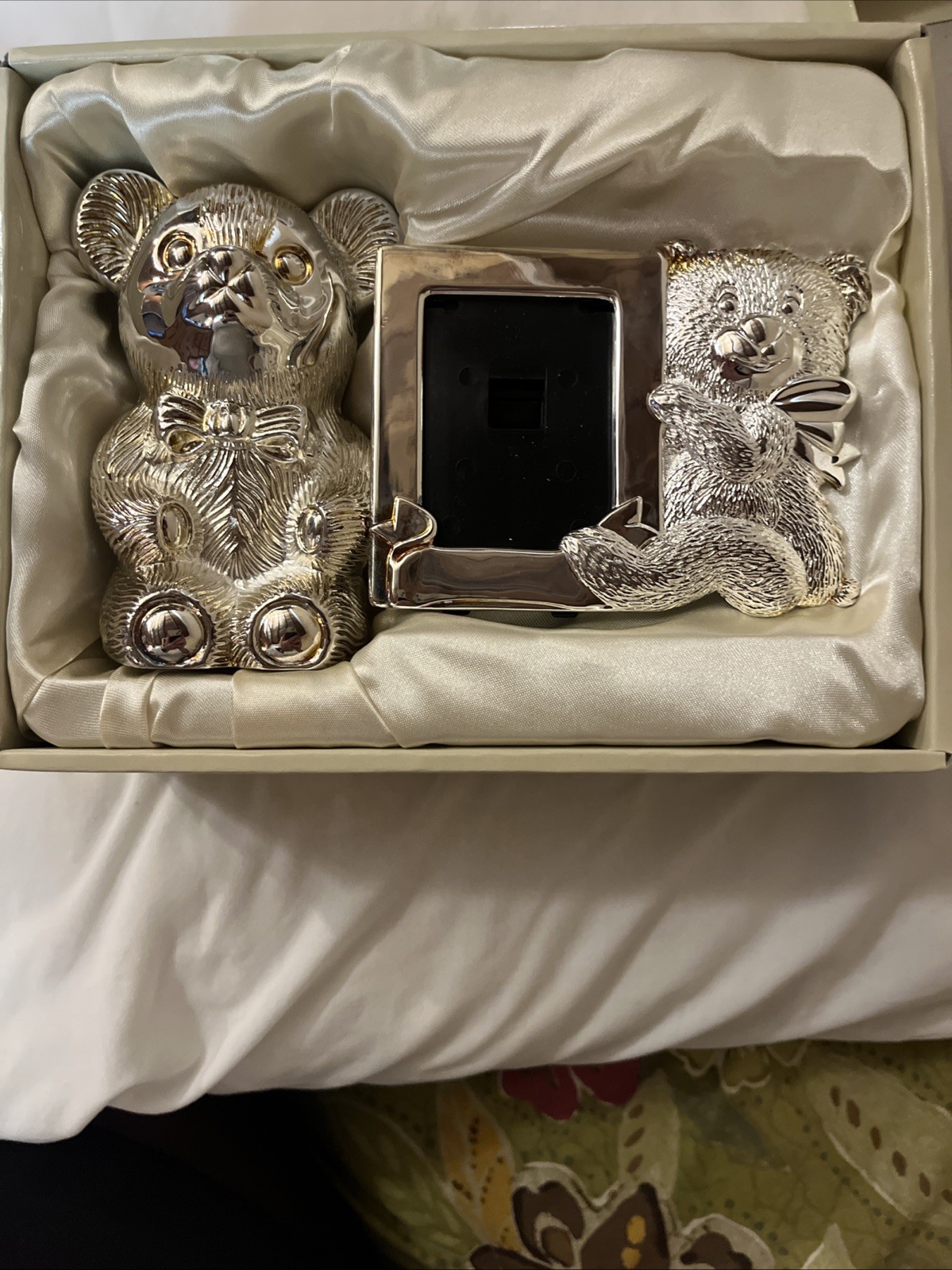 Vintage Silver Plate Teddy Bear Coin Bank and picture frame          a6