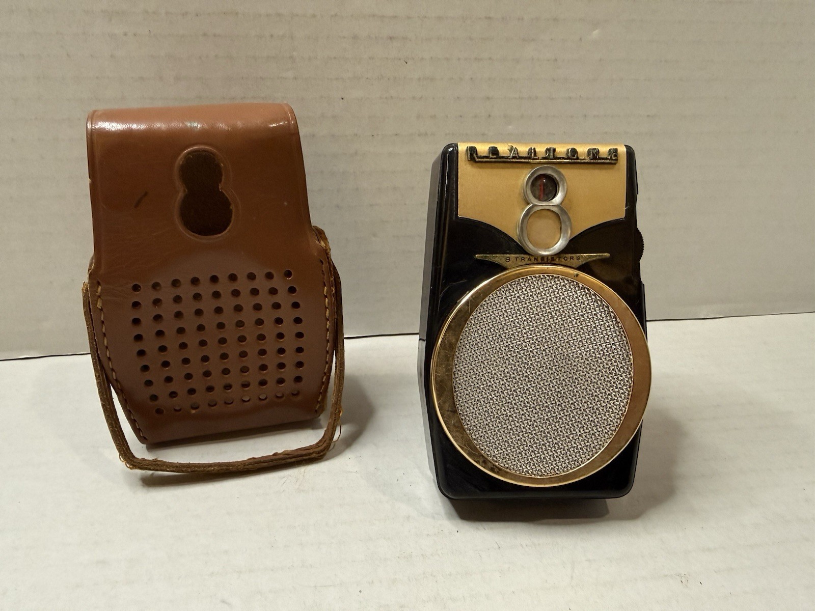 REALTONE Transistor Radio 50's/60's MODEL TR-1088 VTG