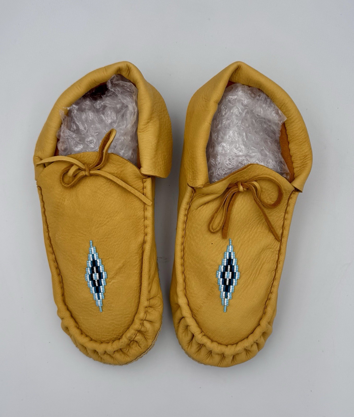 Vintage Handmade Mohawk Native American Beaded Moccasins Genuine Leather 10” EUC