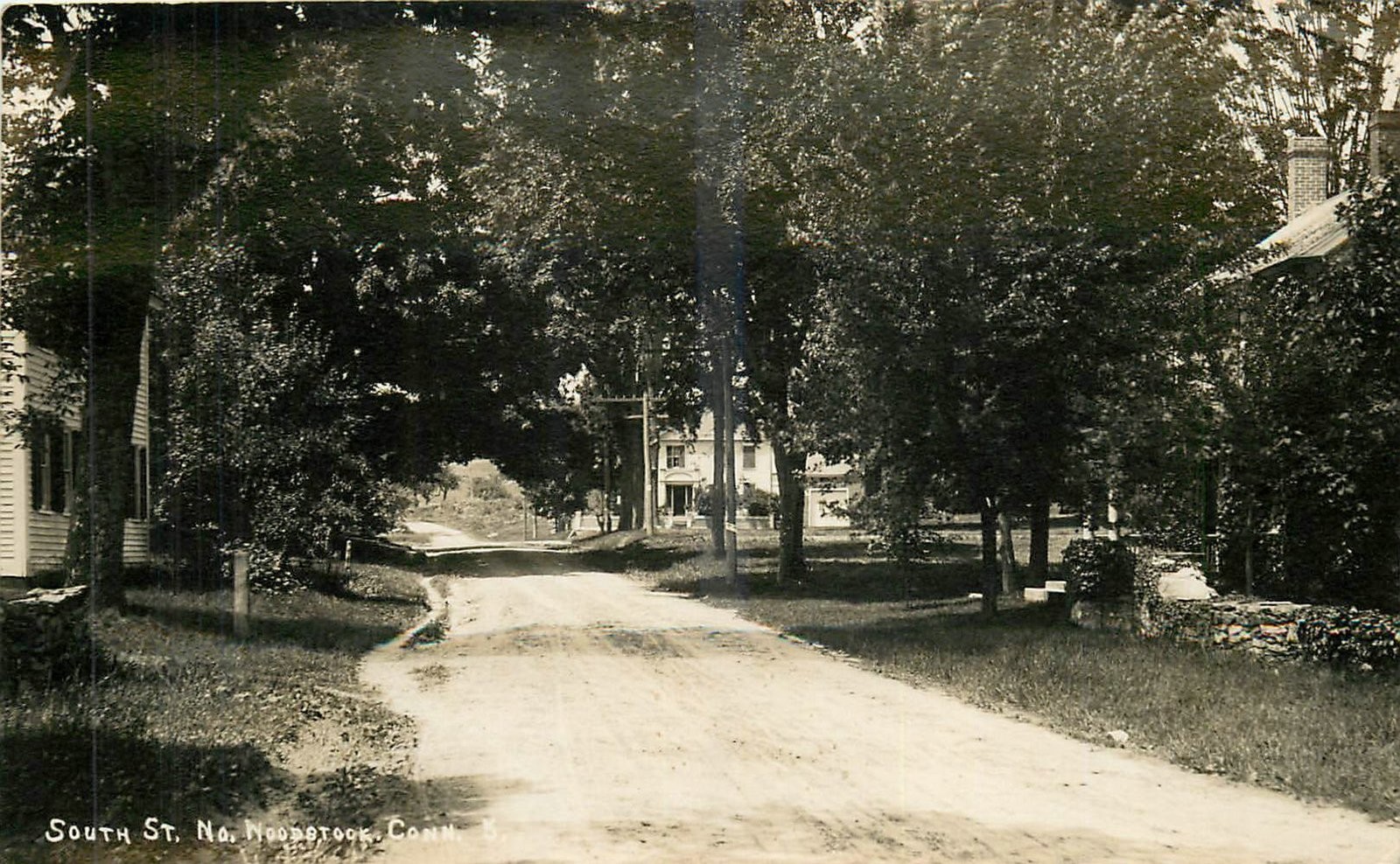 1951 North Woodstock Connecticut residential Street RPPC Postcard 25-11414