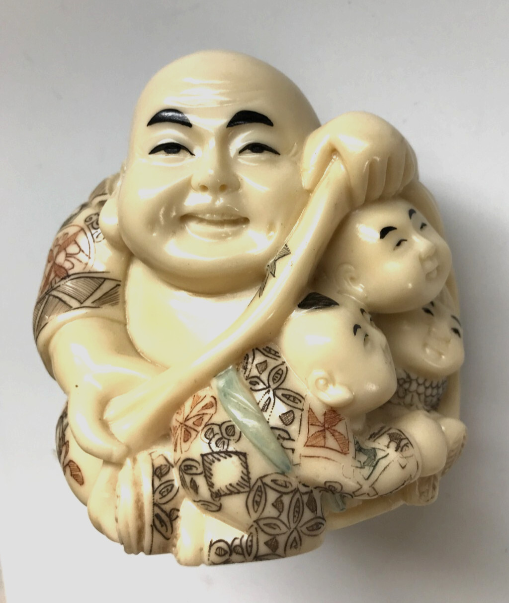 NICE POLISHED RESIN BUDDHA FIGURINE WITH CHILDREN BABIES 3x4 INCHES