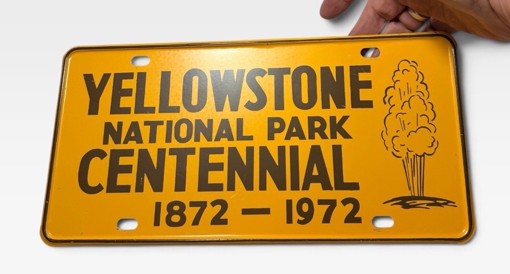 Vtg Yellowstone National Park Wyoming Montana Souvenir Booster License Plate