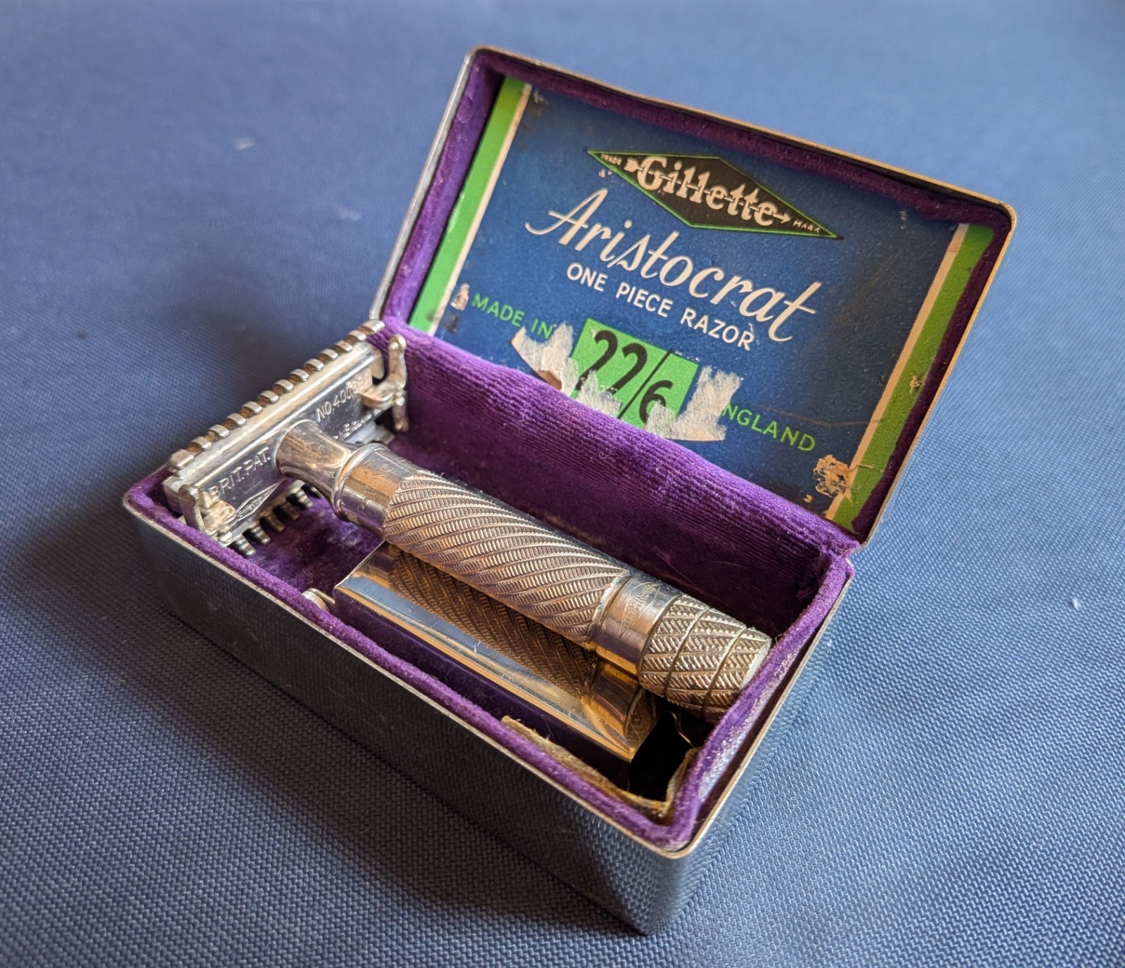 Gillette Aristocrat Open Comb Safety Razor Case Parts Repair England 400621