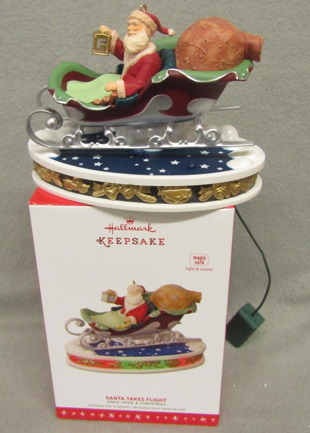 Hallmark SANTA TAKES FLIGHT Once Upon a Christmas #6 in Series Light Music NIB