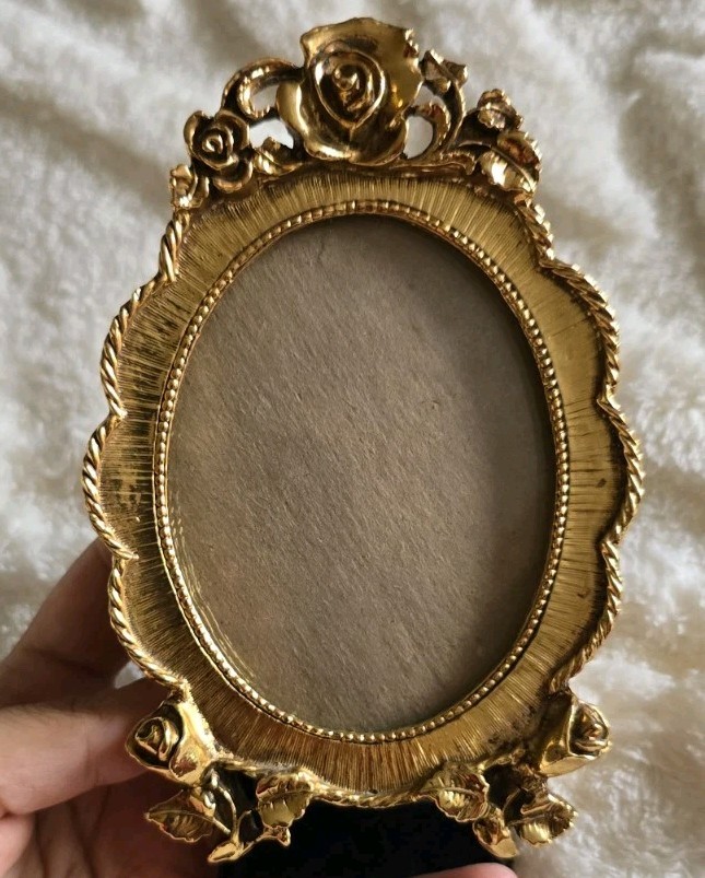 Vintage Matson Ornate Rose 24K Plated Oval Photo Frame  Signed