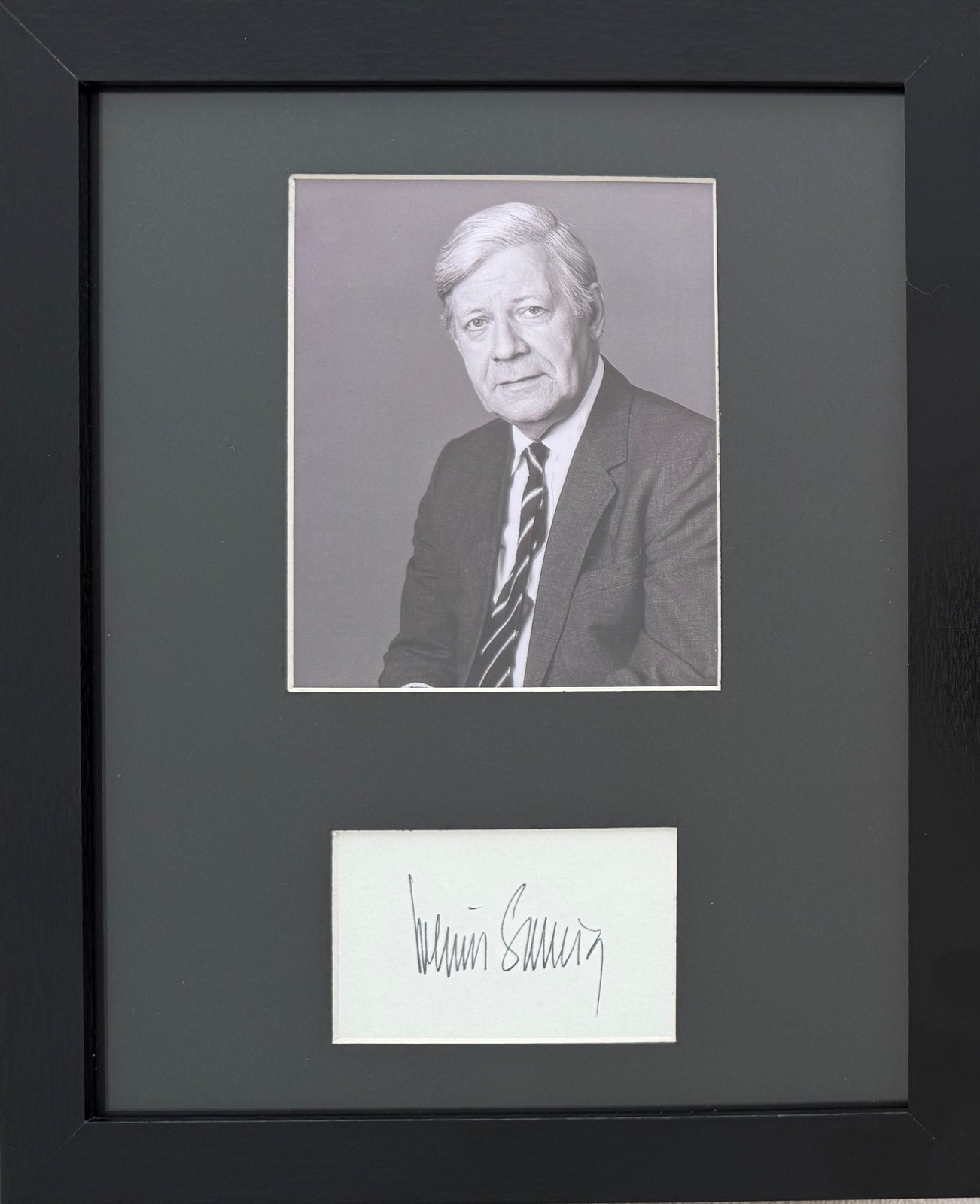 Helmut Schmidt German Chancellor Framed 25cm x 20cm  100% Hand Signed Card & COA
