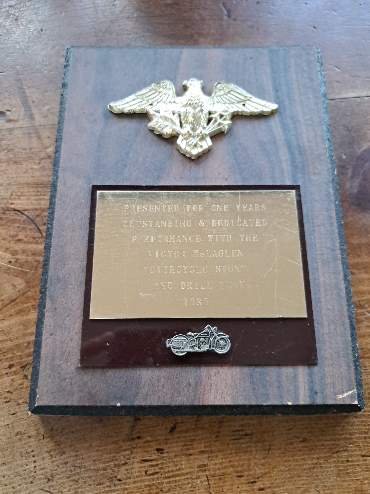 Vintage 1985 Victor McLaglen Motorcycle Stunt Team 1 Yr. Service Plaque 8\