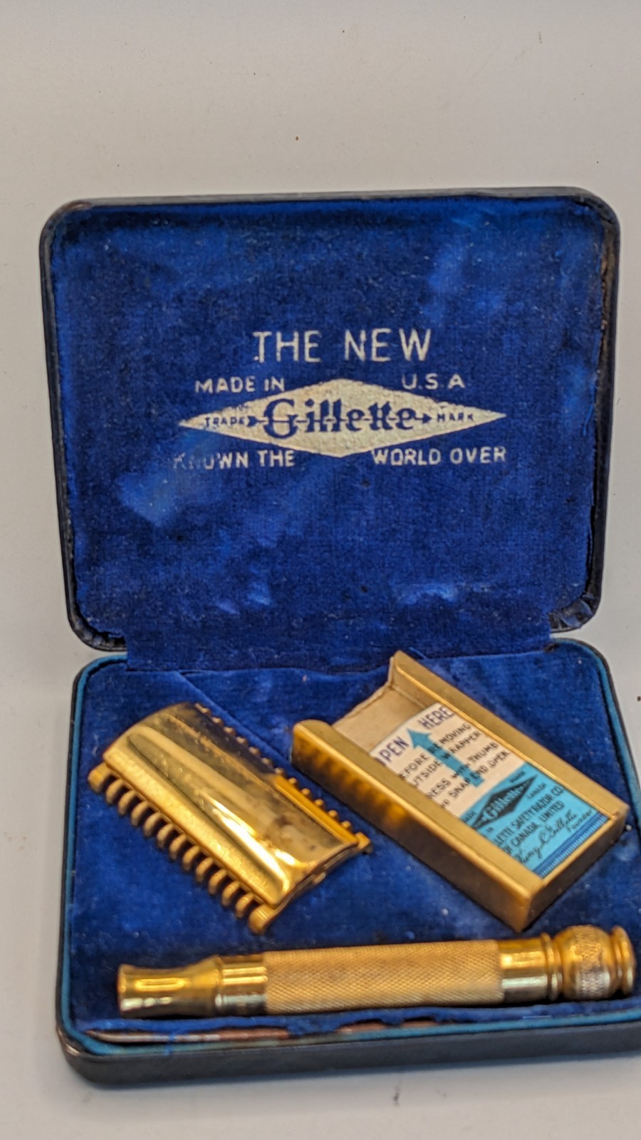 Vintage Gillette Gold Safety Razor 1920-1930s in Case USA-UK