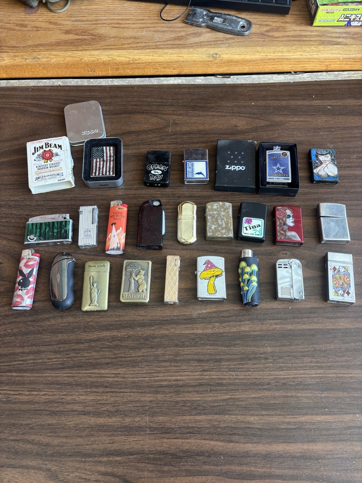 LOT BUNDLE 22 LIGHTERS VARIOUS BRANDS, Zippo, Bic, Star, Marlboro, Levitan & co.