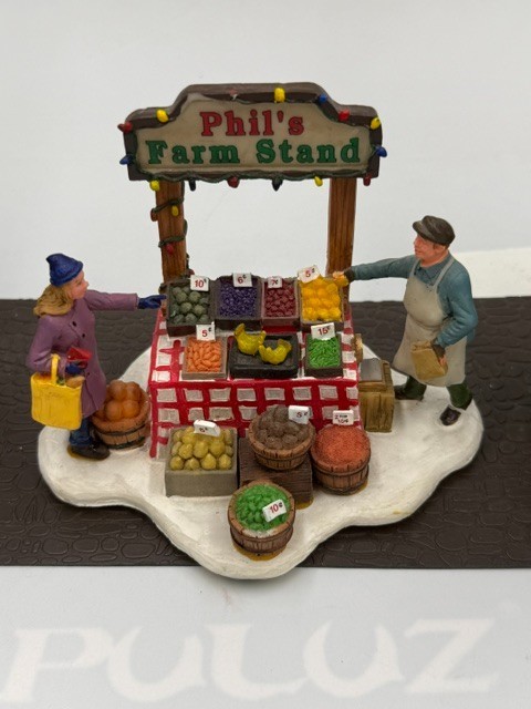 Phil's Farm Stand 2003 Lemax Village Collection Resin Figurine #03334