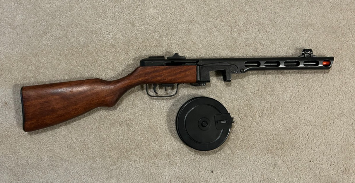Non-Firing Replica Prop w/orange plug- Soviet WWII PPSH-41 Submachine Gun -Denix