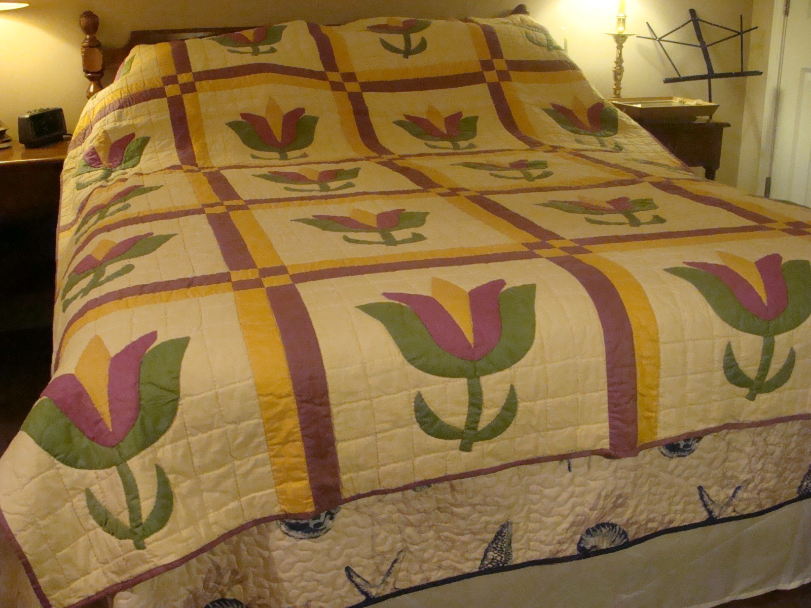 ANTIQUE 1928 TULIP QUILT FROM HISTORIC VIRGINIA OLD FAMILY