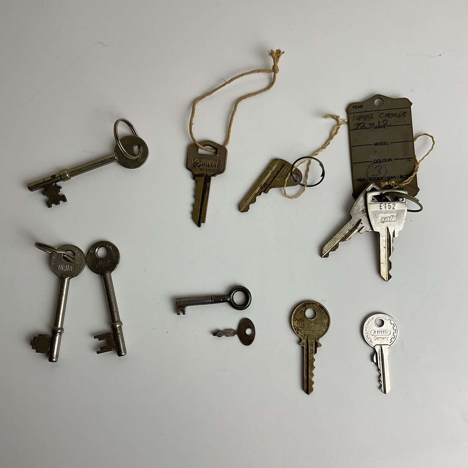 11X Old vintage Keys job Lot Union, Silca, S&S, Squire, Sofi, Abus Mixed Keys