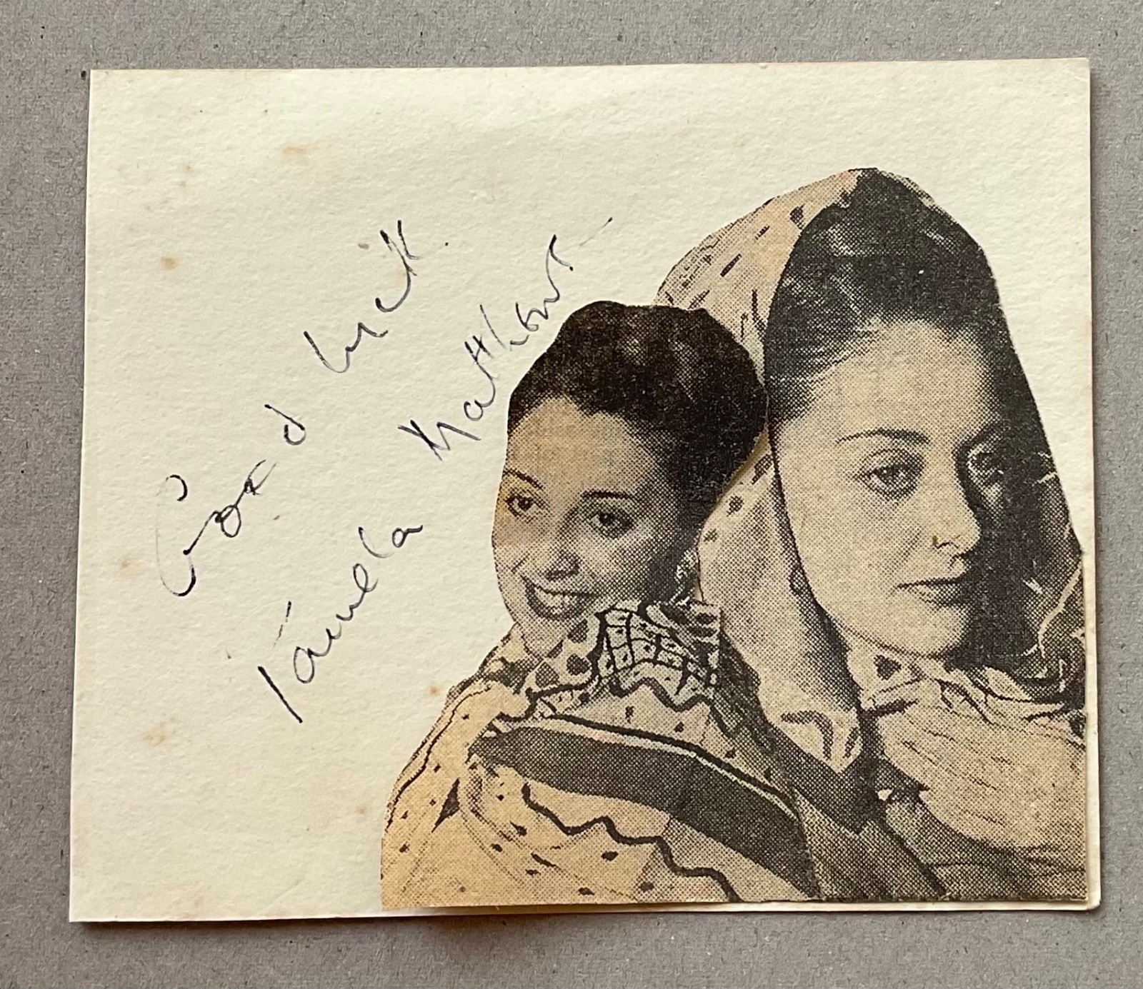 PAMELA MATTHEWS & MARY HAYLEY BELL Handsigned Signatures on Album Page.
