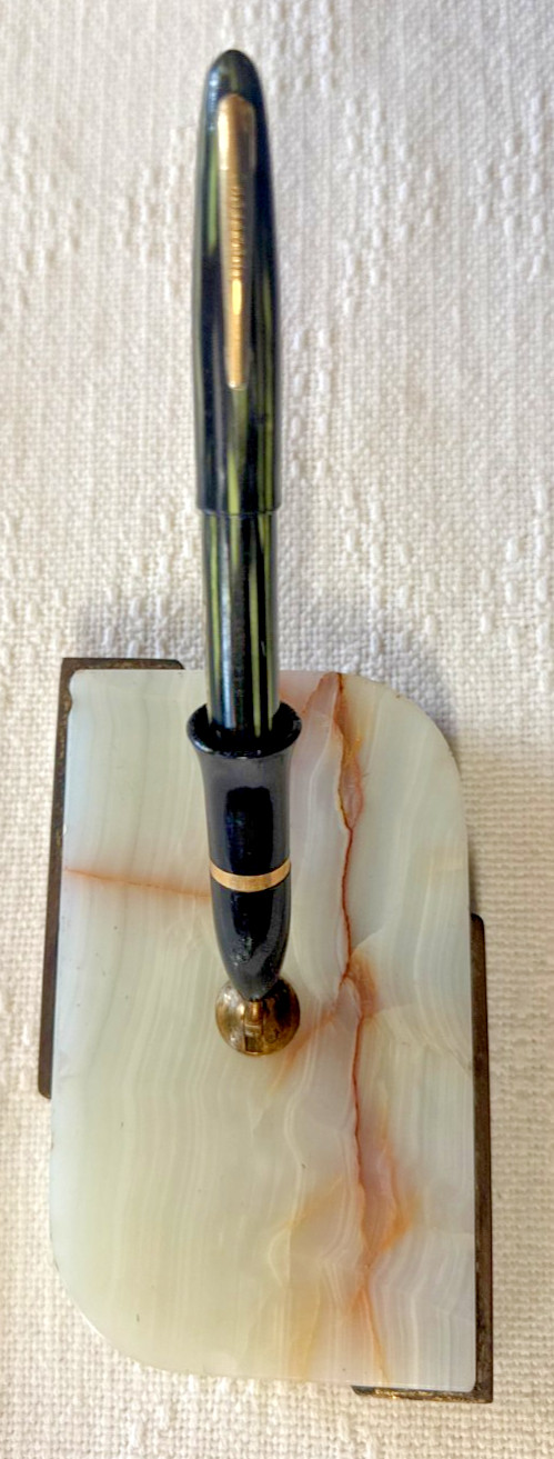 Vintage Sheaffer\'s Fountain Pen 14K Gold Tip Nib With Marble Display Stand