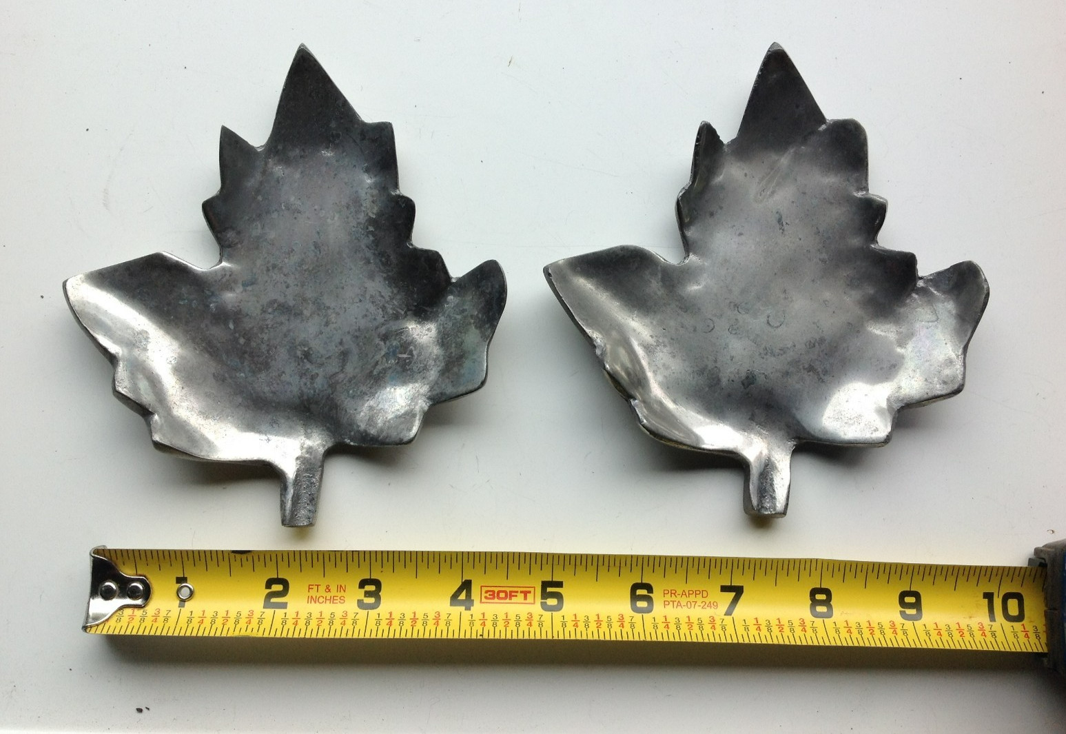 2 Vtg Cast Aluminum Farmhouse Spoon Rest  Decor Fall Country Kitchen