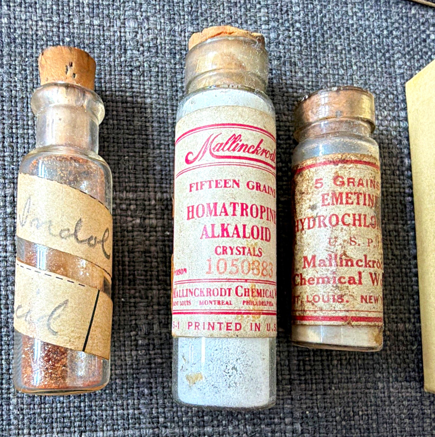 Lot of 3 Antique 1920s Mallinckrodt Vials & Handwritten Apothecary Bottle
