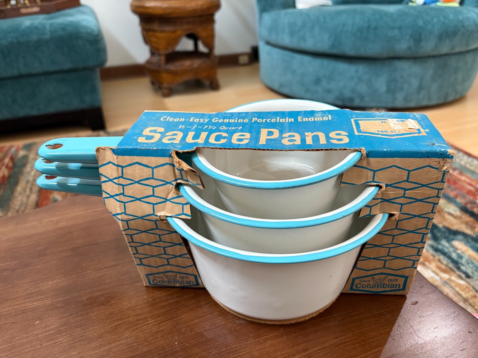 THREE Vintage 1960s Clean Easy Porcelain Enamel Sauce Pans Turquoise White SET 3